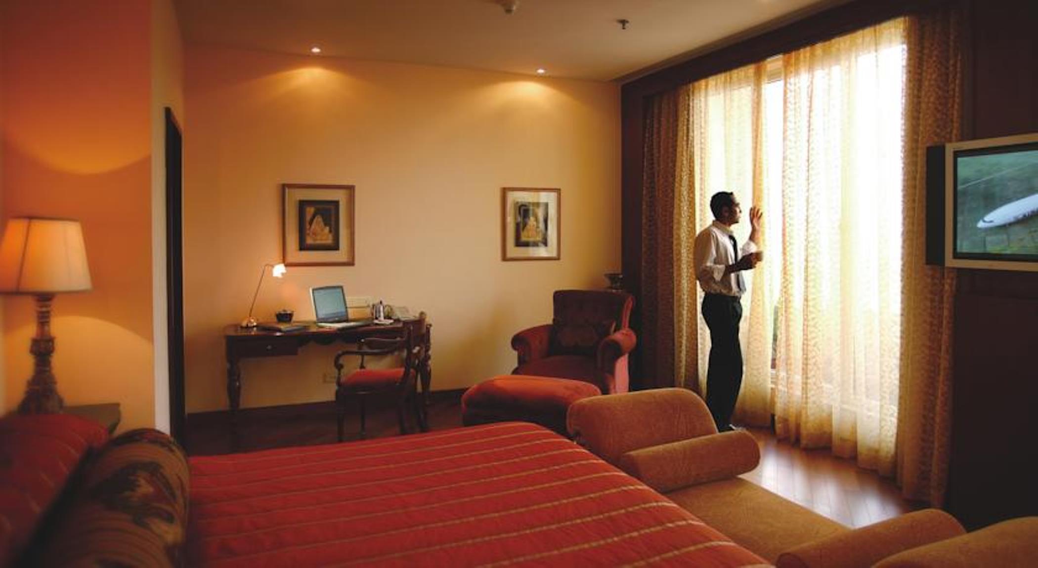 Готель The Lalit Мумбаї Номер фото A room at the Taj Bengal
