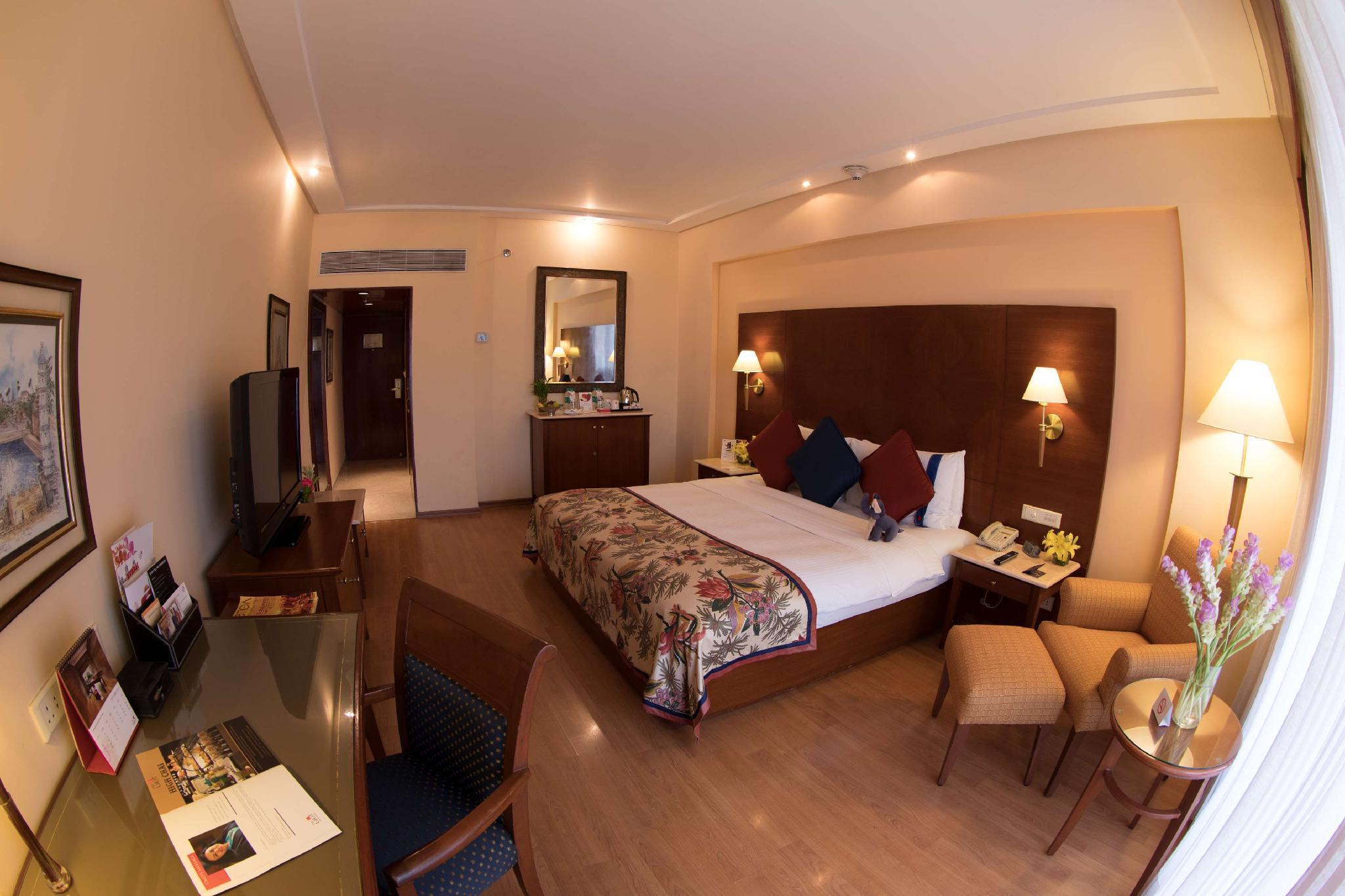 Готель The Lalit Мумбаї Екстер'єр фото A room at the Taj Bengal