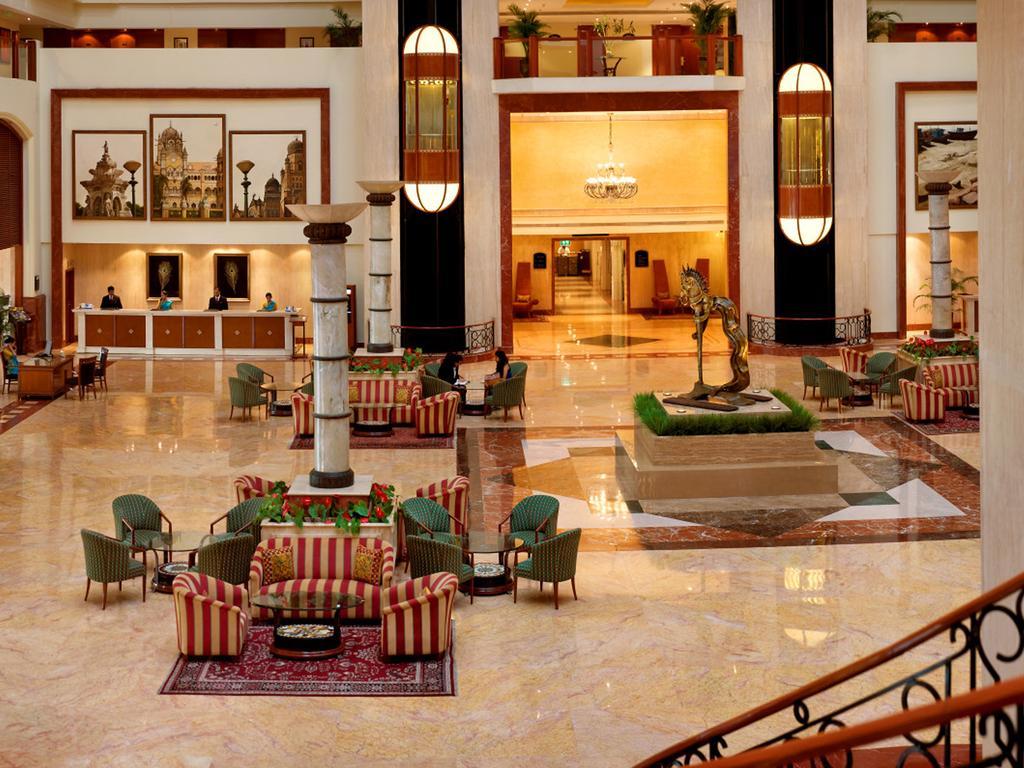 Готель The Lalit Мумбаї Екстер'єр фото Lobby